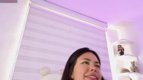Snapshot of rosse_amyy chatting on 05.22.26 online show from 05.22.26