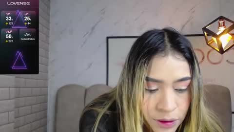 rosse jeane v online show from 12.05.25