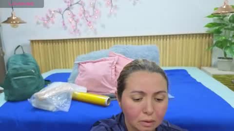 Snapshot of rosse_meyer chatting on 11.26.25 MY NAME IS ROSSE online show from 11.26.25