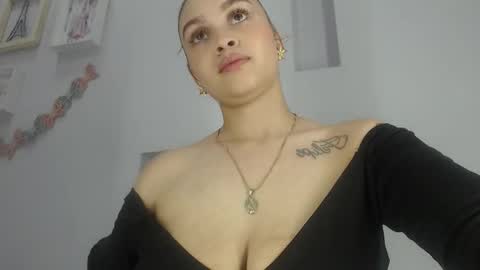 Snapshot of rossi_baker chatting on 11.05.25 Rossi online show from 11.05.25