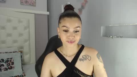 Snapshot of rossi_baker chatting on 11.12.25 Rossi online show from 11.12.25