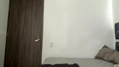 Im Ross   online show from 04.15.26