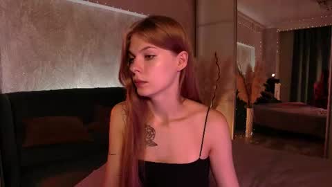 rosy_black_ online show from 06.25.26