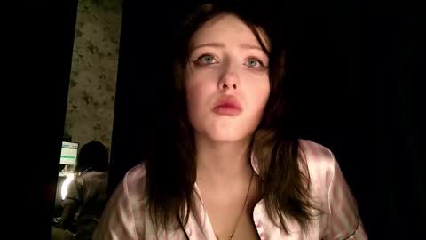 rosy_petal online show from 11.19.25