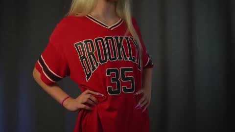 RosyChiks online show from 11.30.25