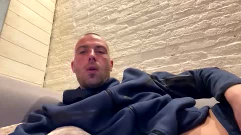 rotteei1 online show from 10.25.25