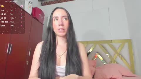 Snapshot of rousee_yarelds chatting on 02.02.25 rousee_yarelds online show from 02.02.25