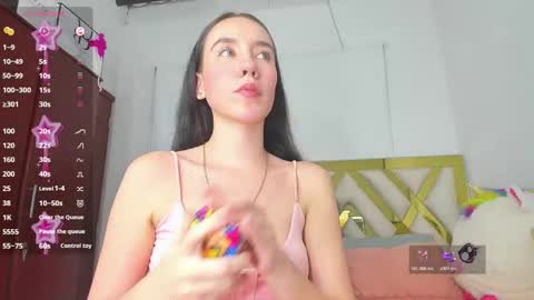 Snapshot of rousee_yarelds chatting on 11.28.25 rousee_yarelds online show from 11.28.25