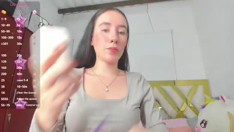 Snapshot of rousee_yarelds chatting on 12.14.25 rousee_yarelds online show from 12.14.25