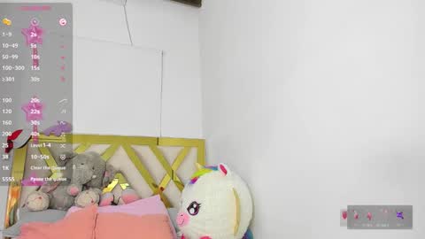 Snapshot of rousee_yarelds chatting on 12.14.25 rousee_yarelds online show from 12.14.25