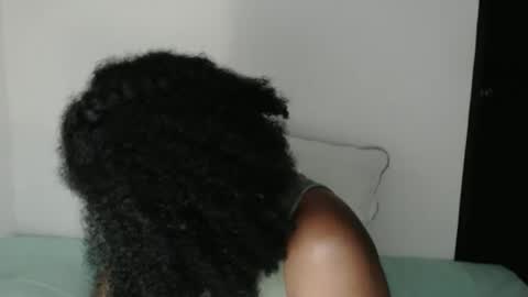 Snapshot of roushlove chatting on 01.19.26 luxa online show from 01.19.26