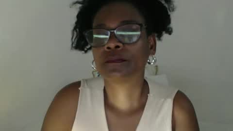 Snapshot of roushlove chatting on 02.04.26 luxa online show from 02.04.26