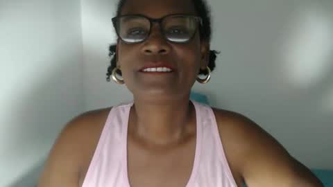 Snapshot of roushlove chatting on 02.24.26 luxa online show from 02.24.26