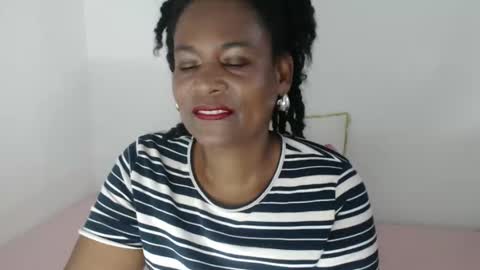 Snapshot of roushlove chatting on 03.16.26 luxa online show from 03.16.26