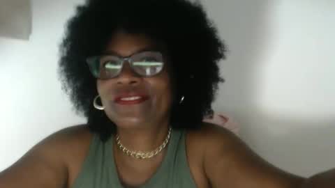 Snapshot of roushlove chatting on 04.03.26 luxa online show from 04.03.26