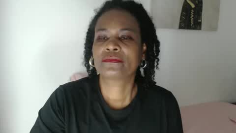 Snapshot of roushlove chatting on 04.18.26 luxa online show from 04.18.26