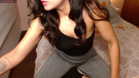 Snapshot of rouss_henao chatting on 01.31.25 Rouss marie henao online show from 01.31.25