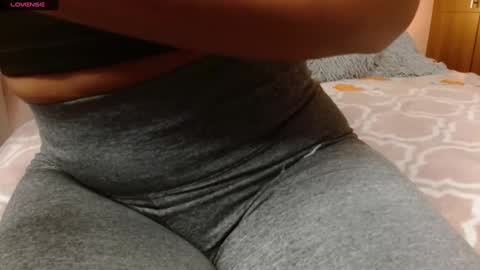 Snapshot of rouss_henao chatting on 02.09.25 Rouss marie henao online show from 02.09.25