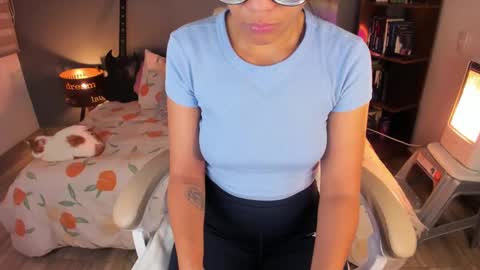 Snapshot of rouss_henao chatting on 09.10.25 Rouss marie henao online show from 09.10.25