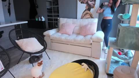 Snapshot of rouss_henao chatting on 09.17.25 Rouss marie henao online show from 09.17.25