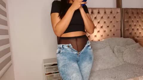 Snapshot of rouss_henao chatting on 10.13.25 Rouss marie henao online show from 10.13.25