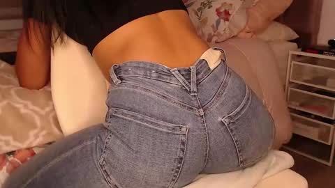 Snapshot of rouss_henao chatting on 03.26.26 Rouss marie henao online show from 03.26.26