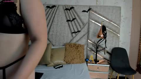 RousseWalker online show from 11.04.25