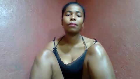 rovaelyah online show from 10.05.25