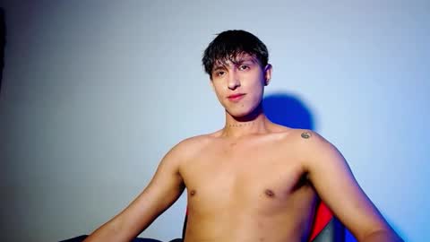 Snapshot of rowanboy23 chatting on 11.08.25 rowanboy23 online show from 11.08.25