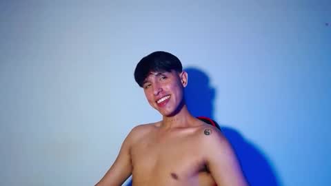 Snapshot of rowanboy23 chatting on 11.15.25 rowanboy23 online show from 11.15.25