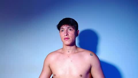 Snapshot of rowanboy23 chatting on 04.11.26 rowanboy23 online show from 04.11.26