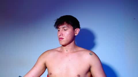 Snapshot of rowanboy23 chatting on 04.12.26 rowanboy23 online show from 04.12.26