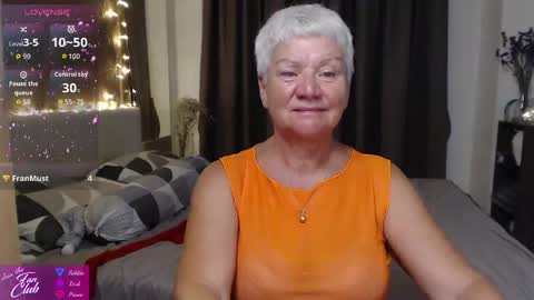 Snapshot of roxana_brooks chatting on 05.26.26 Roxana online show from 05.26.26