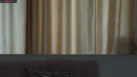 Snapshot of roxanelan chatting on 12.01.25 Anna Lokiss online show from 12.01.25