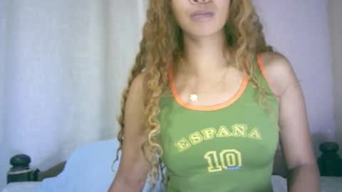 roxanne_98 online show from 11.14.25