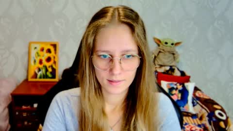 roxie_shy online show from 09.30.25