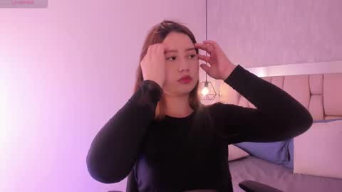 Roxie  online show from 02.18.25