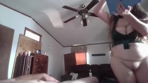 Snapshot of roxiebcali chatting on 09.17.25 Roxybcali online show from 09.17.25