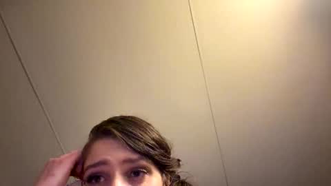 Snapshot of roxiebcali chatting on 12.14.25 Roxybcali online show from 12.14.25