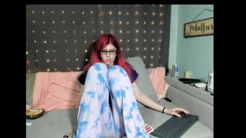 roxihazeleyes online show from 02.17.25