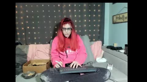 roxihazeleyes online show from 02.18.25