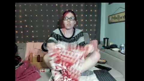 roxihazeleyes online show from 02.21.25