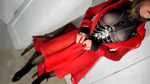 Snapshot of roxxxxy4u chatting on 01.05.25 Roxy online show from 01.05.25