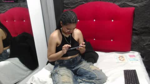 Snapshot of roxxyblack01 chatting on 04.02.26 Roxxy online show from 04.02.26