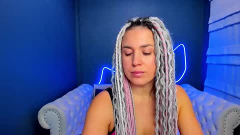 Roxy online show from 11.24.25