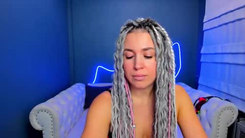 Roxy online show from 12.14.25