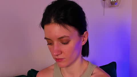 Snapshot of roxy_riot_ chatting on 02.02.25 roxy_riot_ online show from 02.02.25