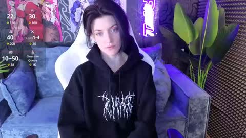 Snapshot of roxy_riot_ chatting on 02.17.25 roxy_riot_ online show from 02.17.25