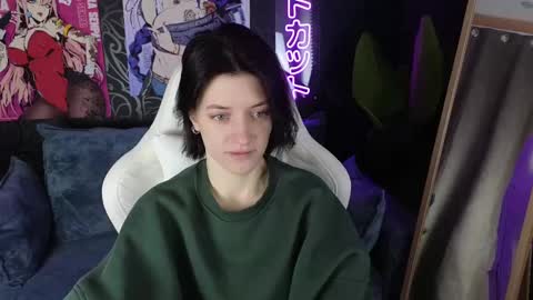 Snapshot of roxy_riot_ chatting on 02.20.25 roxy_riot_ online show from 02.20.25