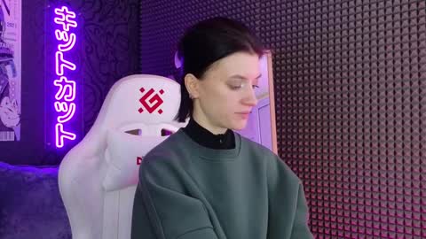 Snapshot of roxy_riot_ chatting on 02.22.25 roxy_riot_ online show from 02.22.25